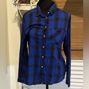 Blue and black plaid button up long sleeve
